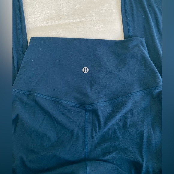 Lululemon Align Leggings size 4 - Picture 3 of 5